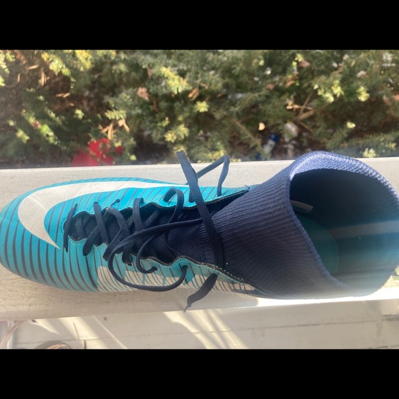 Mercurial Soccer cleats - Picture 3 of 4